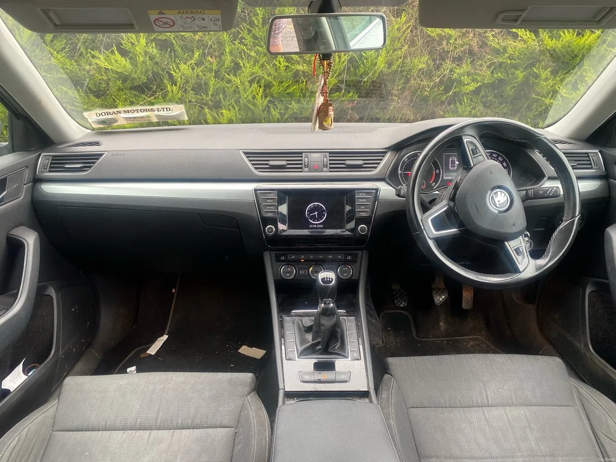 2016 Skoda Superb - Image 5