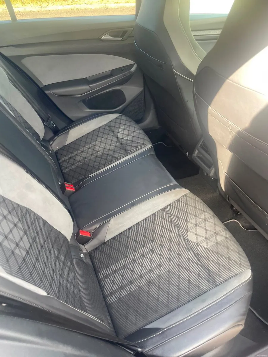 222 Volkswagen Golf 2.0L 150BHP - Image 6