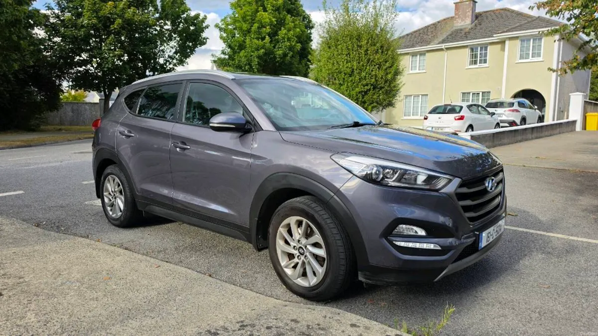 2016 Hyundai tucson Executive model - Image 1