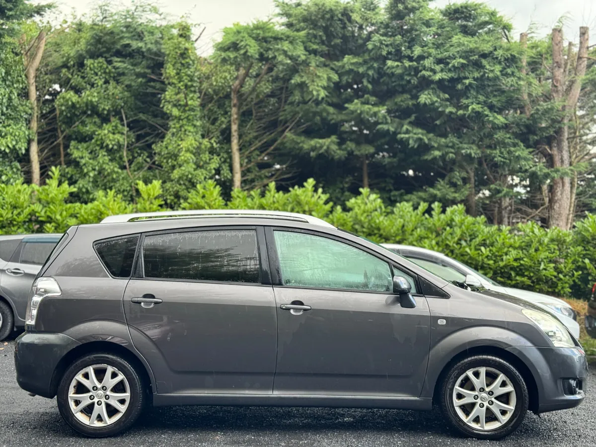 Toyota Corolla 2008 (verso 7 seater ) - Image 3