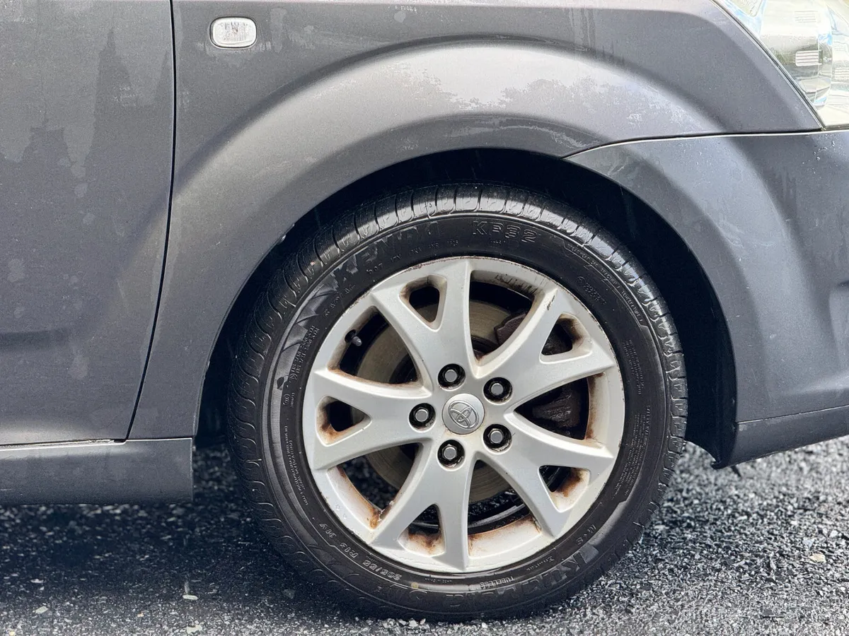Toyota Corolla 2008 (verso 7 seater ) - Image 5