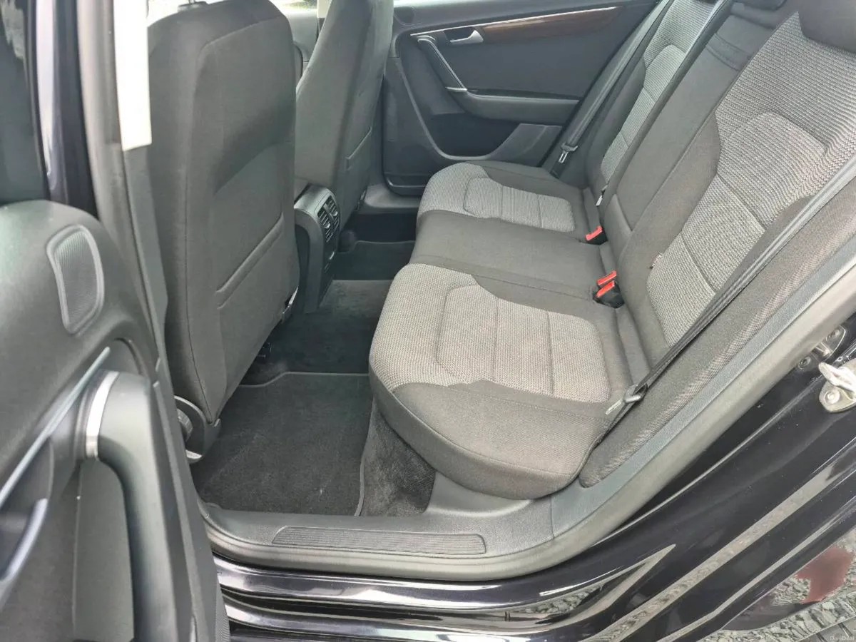 VW PASSAT 1.6TDi**ONLY 28,000mls**LIKE NEW** - Image 6