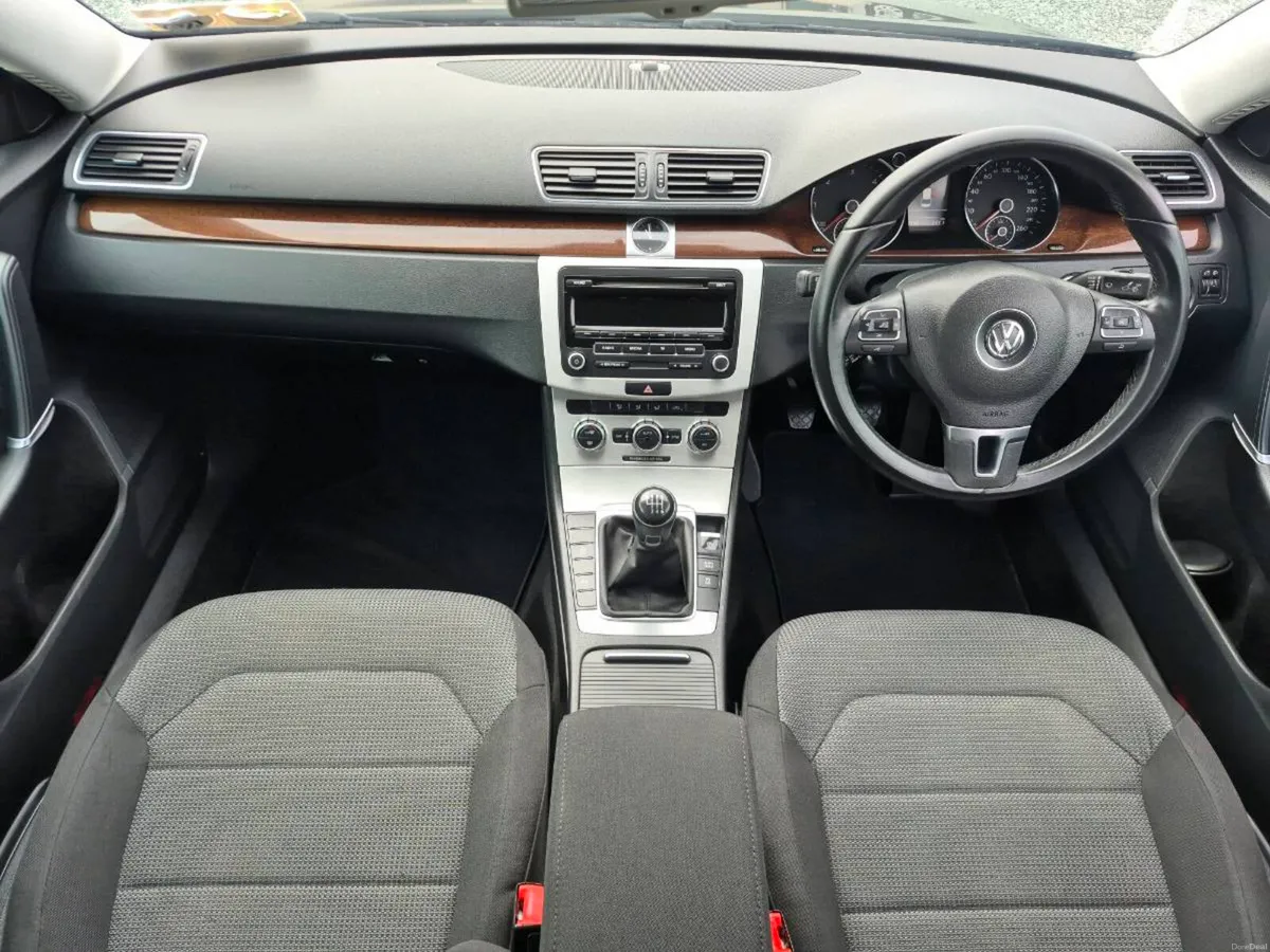 VW PASSAT 1.6TDi**ONLY 28,000mls**LIKE NEW** - Image 5