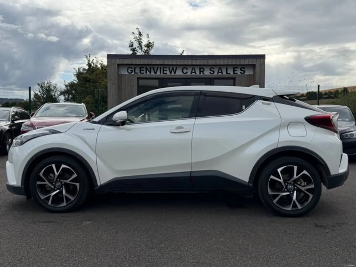 Toyota C-HR SOL EDITION - HIGH SPEC - Image 4