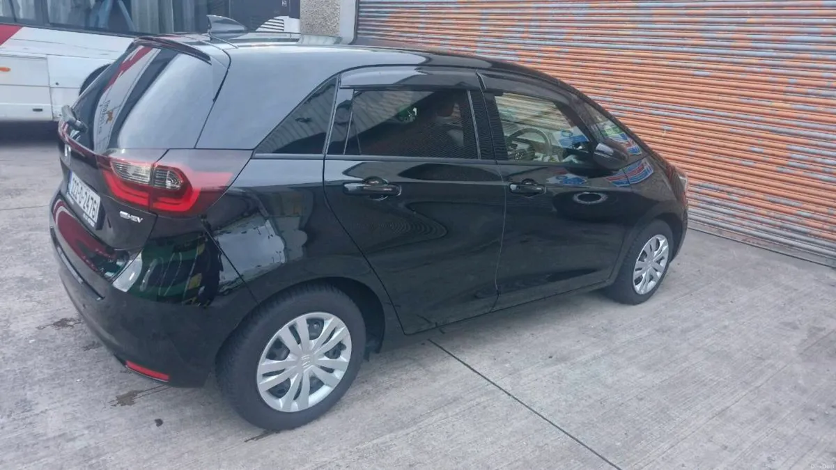 Honda fit 1.5 petrol Hybrid - Image 3