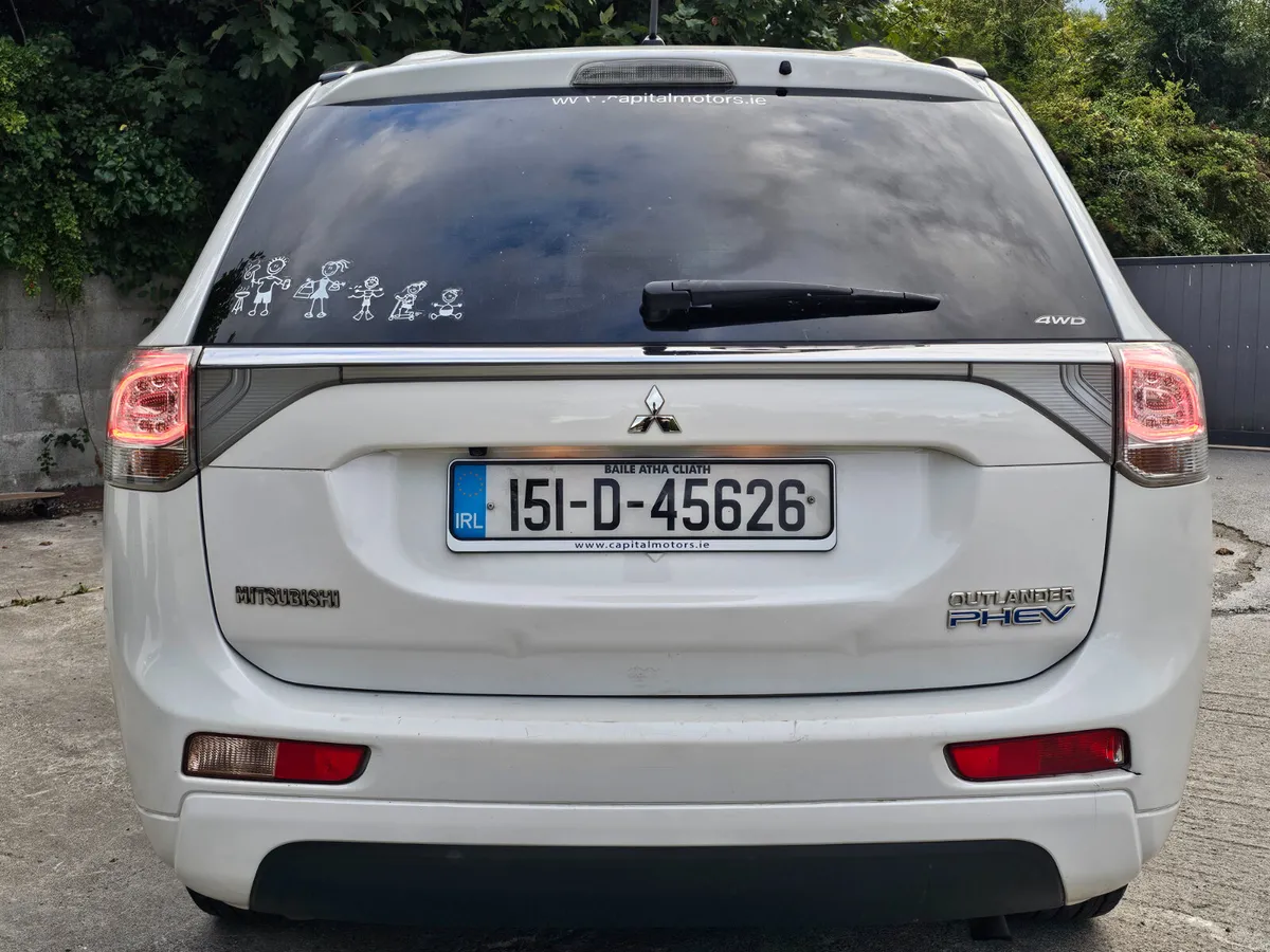 Mitsubishi Outlander 2015 .hybrid.  automatic€6999 - Image 3