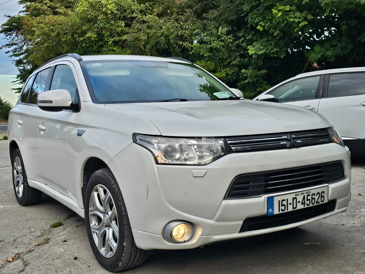 Mitsubishi Outlander 2015 .hybrid.  automatic€6999 - Image 4