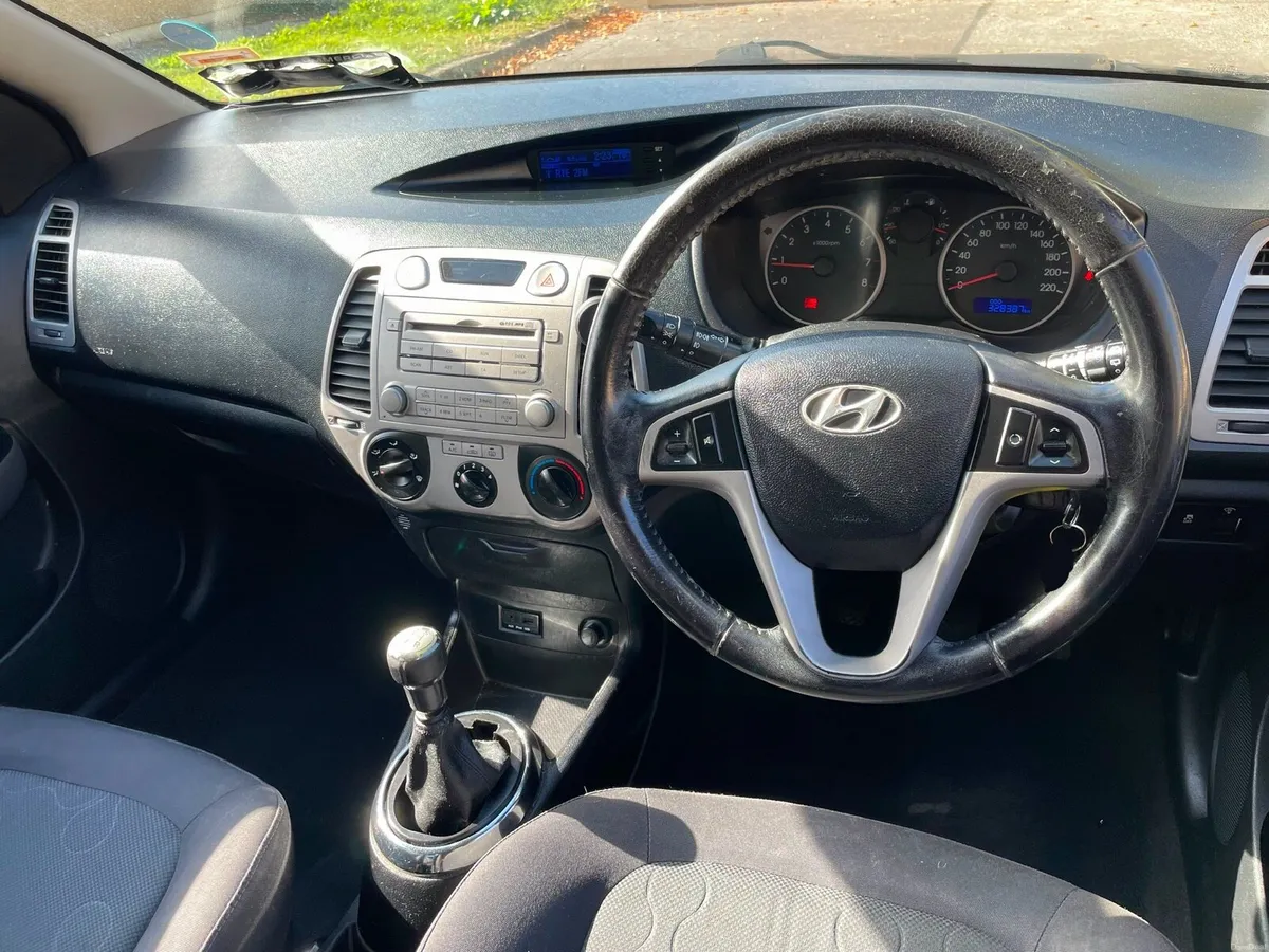 HYUNDAI I20 1.2 petrol - Image 5
