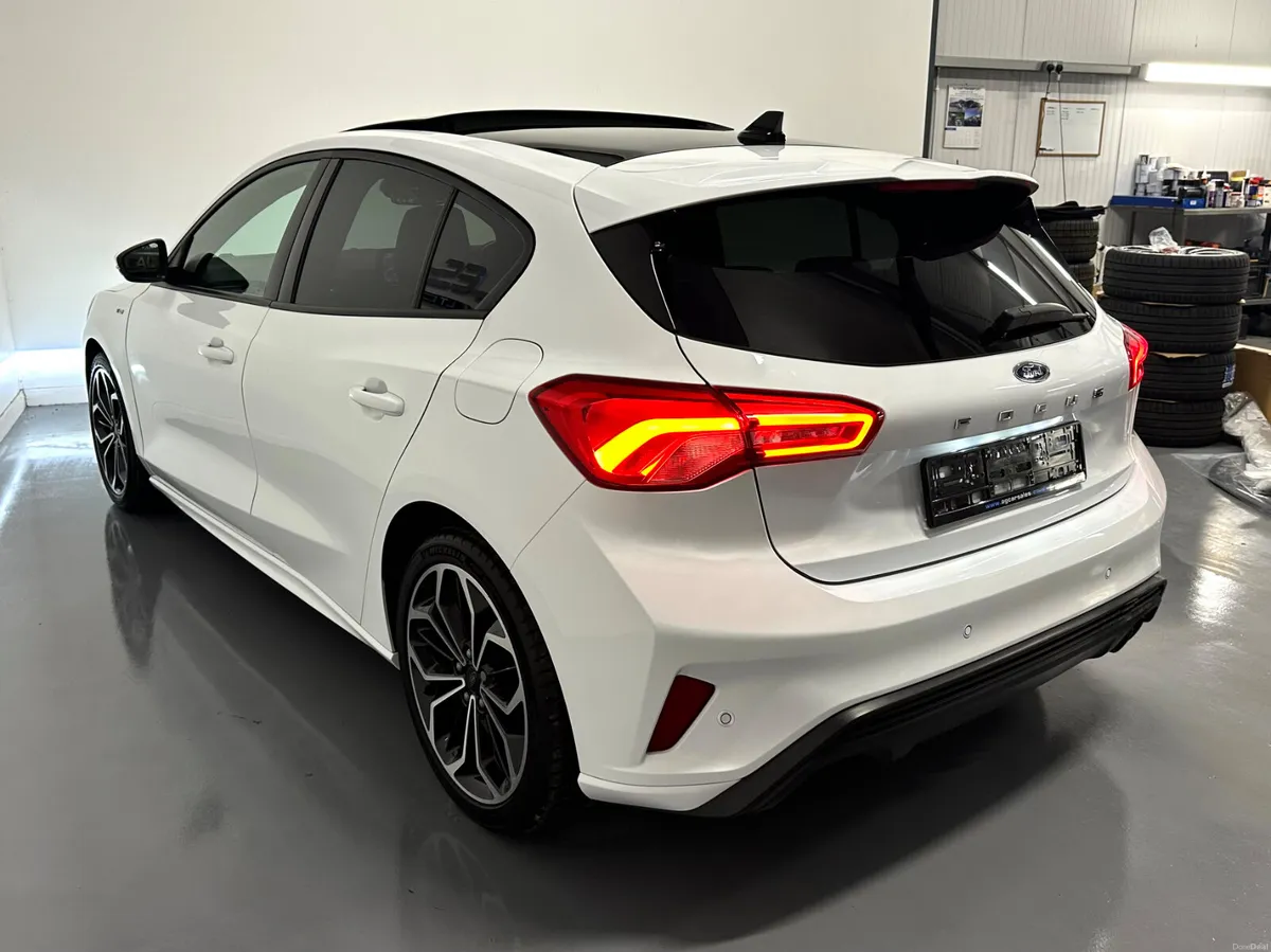 2022 Ford Focus 2.0 ST-Line X - Image 6