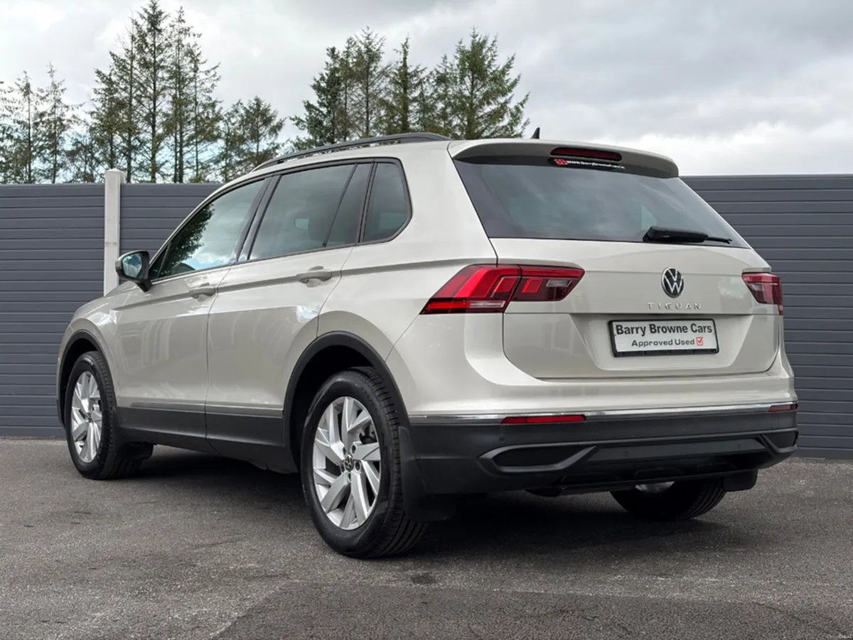 Volkswagen Tiguan LIFE TDI - Image 5