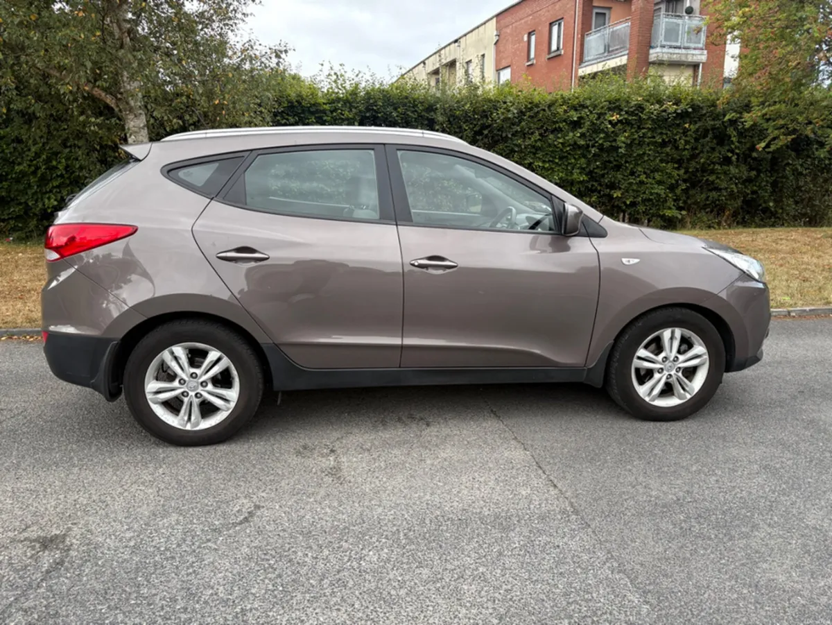 Hyundai ix35 1.7 5DR - Image 5