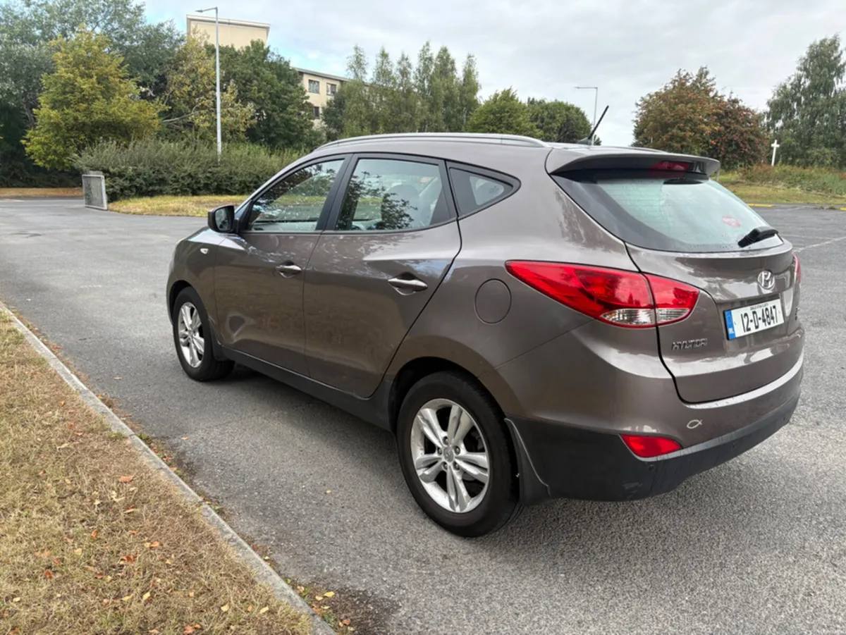 Hyundai ix35 1.7 5DR - Image 2