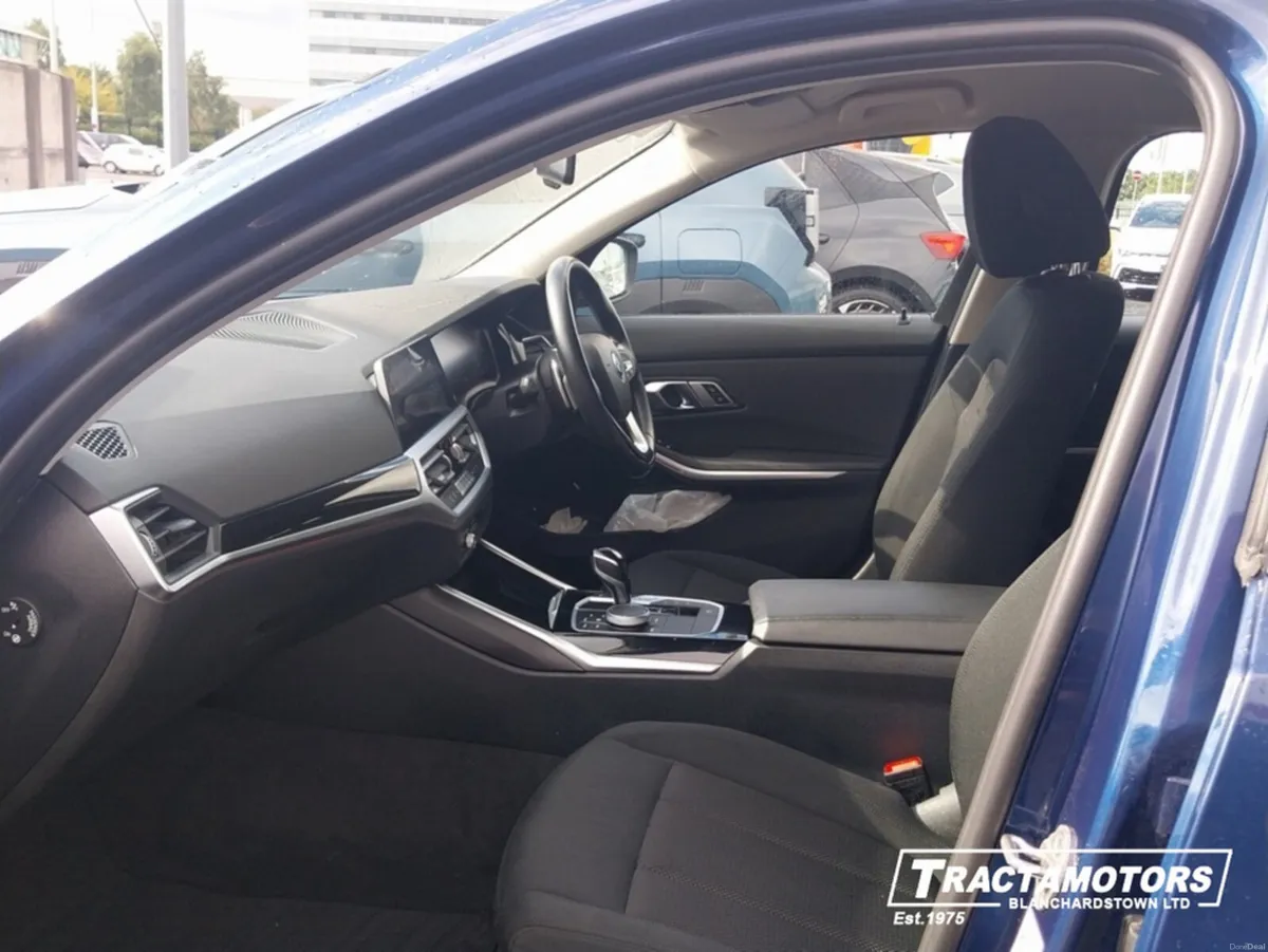 BMW 3-Series G21 E SPORT PRO - Image 4