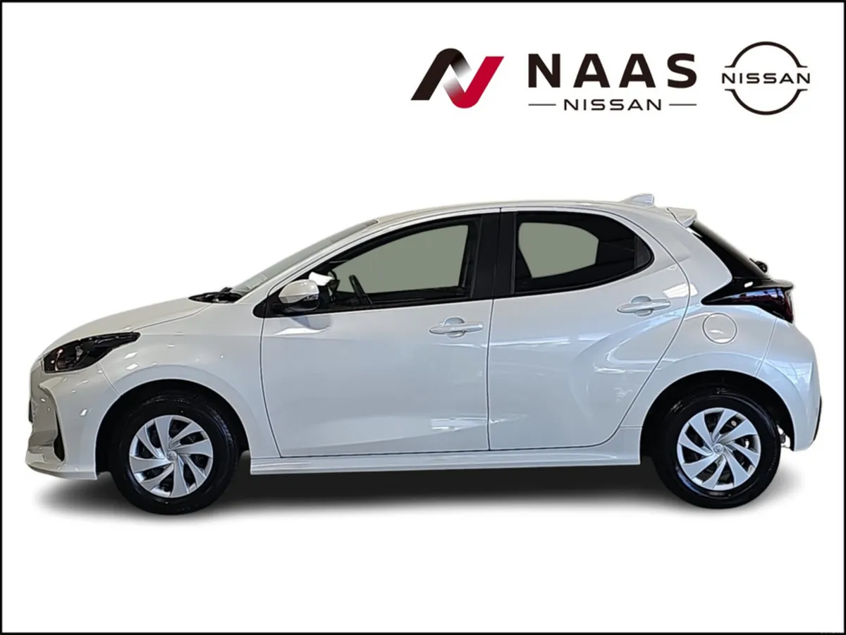 Toyota Yaris 1.0 LUNA - Image 3