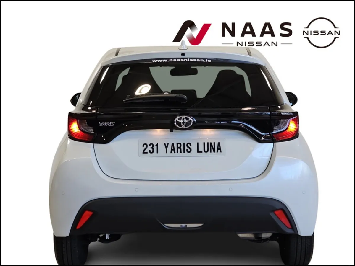 Toyota Yaris 1.0 LUNA - Image 5