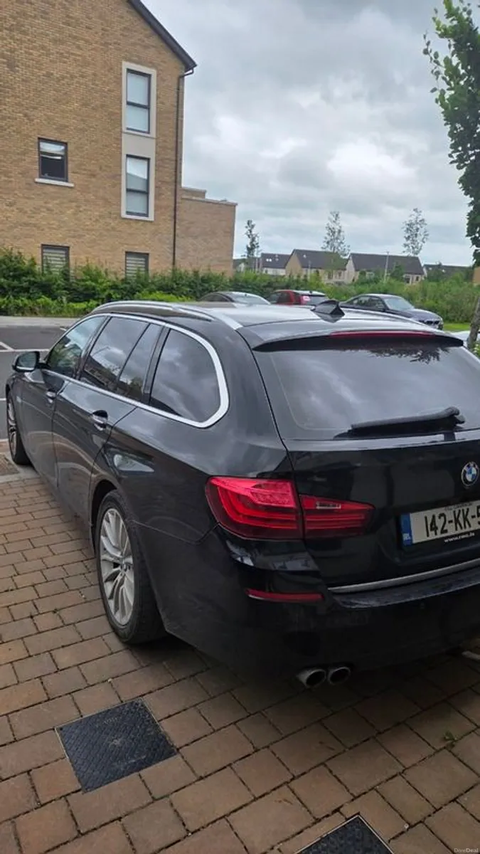 2014 BMW 5 Series - Image 3