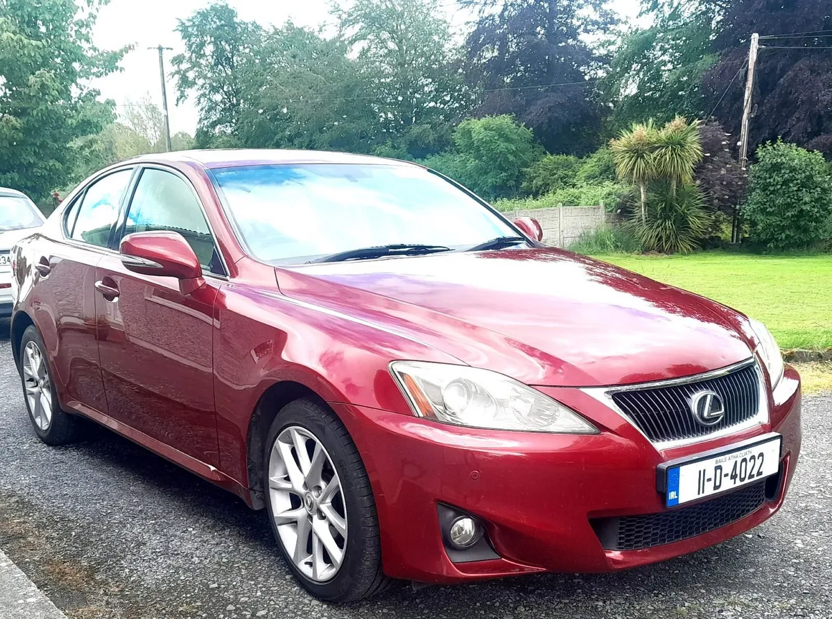 Lexus IS 200D Executive - Image 3