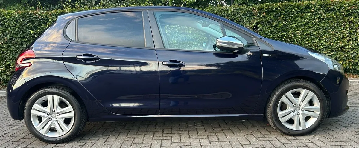 ⭐ 🚙 ONLY 22k KM NEW NCT/WARRANTY PEUGEOT 208 AUTO - Image 2