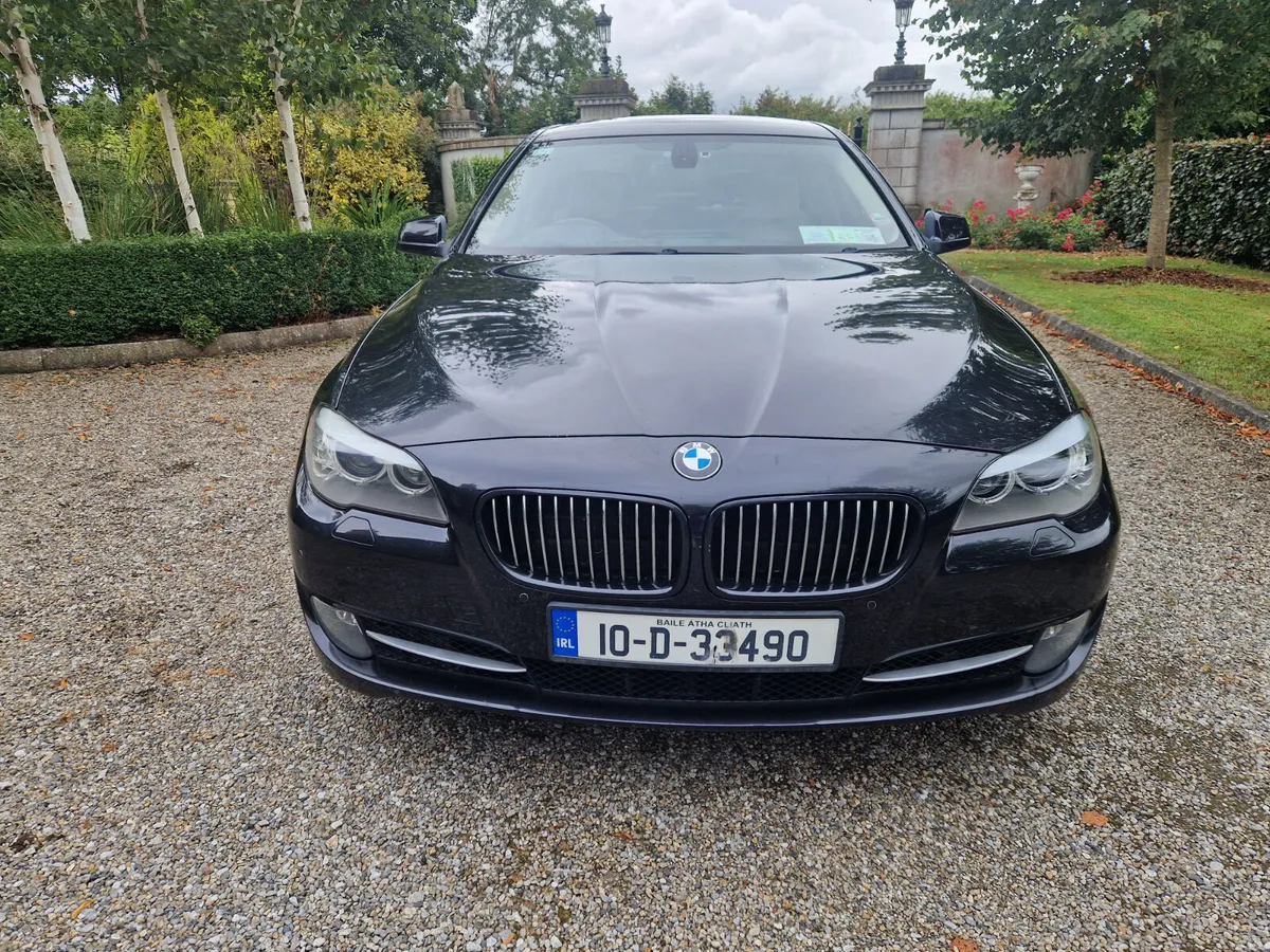 BMW 520 AUTO ,NEW NCT ,T/CHAIN BMW SERVICE HISTORY - Image 3