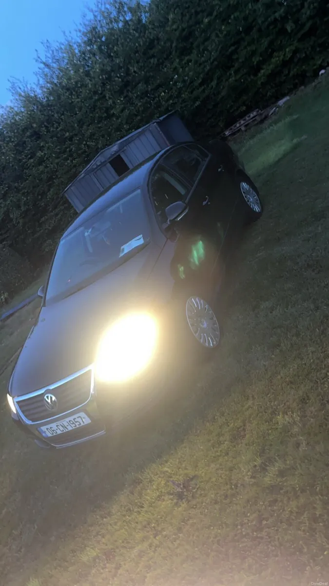 Volkswagen Passat - Image 4