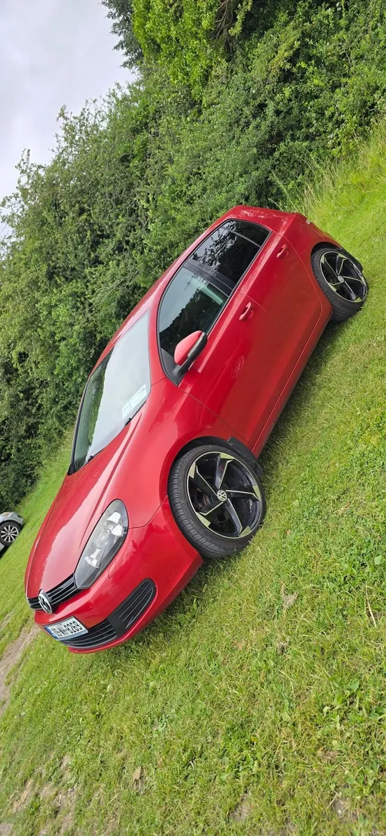 Volkswagen Golf 2009 - Image 1