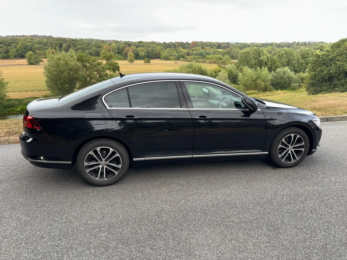 VW Passat virtual dashboard - Image 1