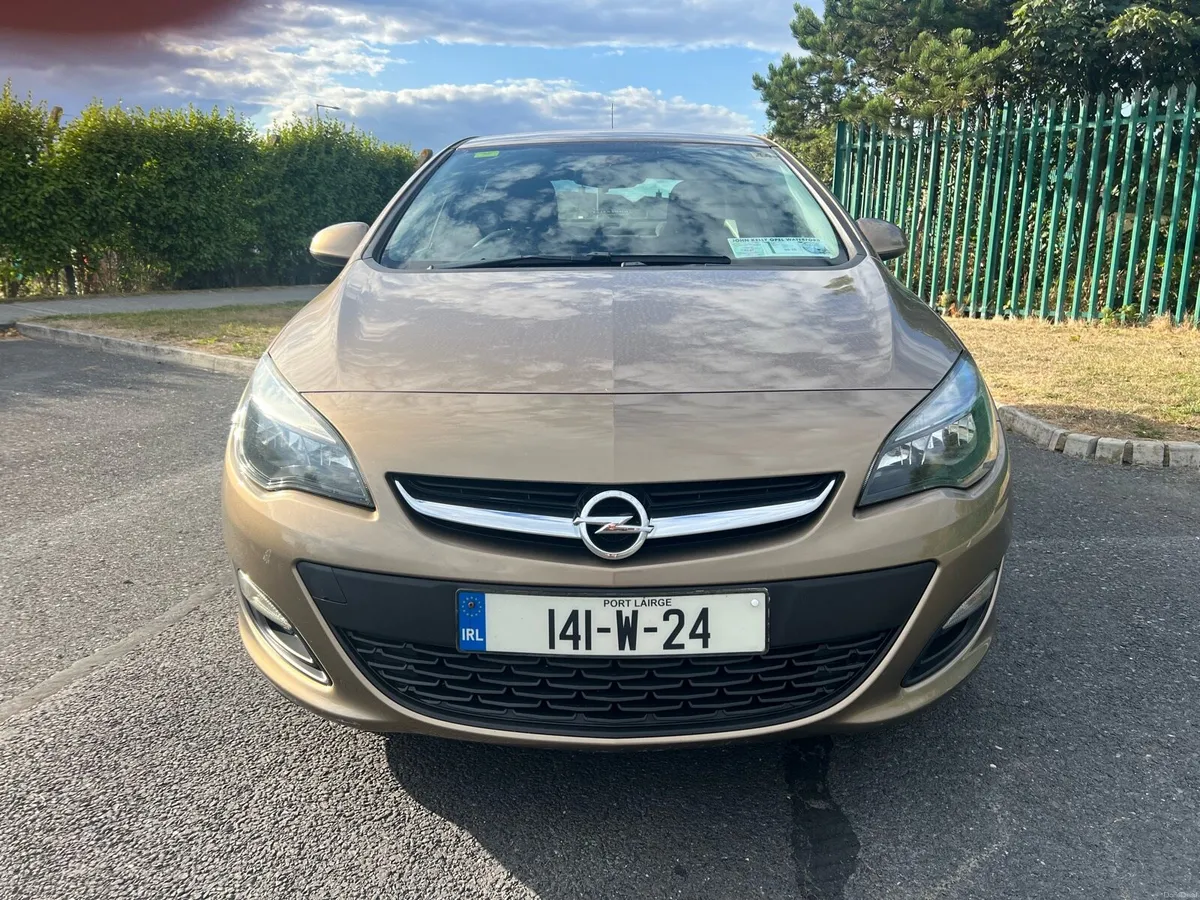 Astra 1.7d Saloon FSH NCT 01/2027 - Image 2
