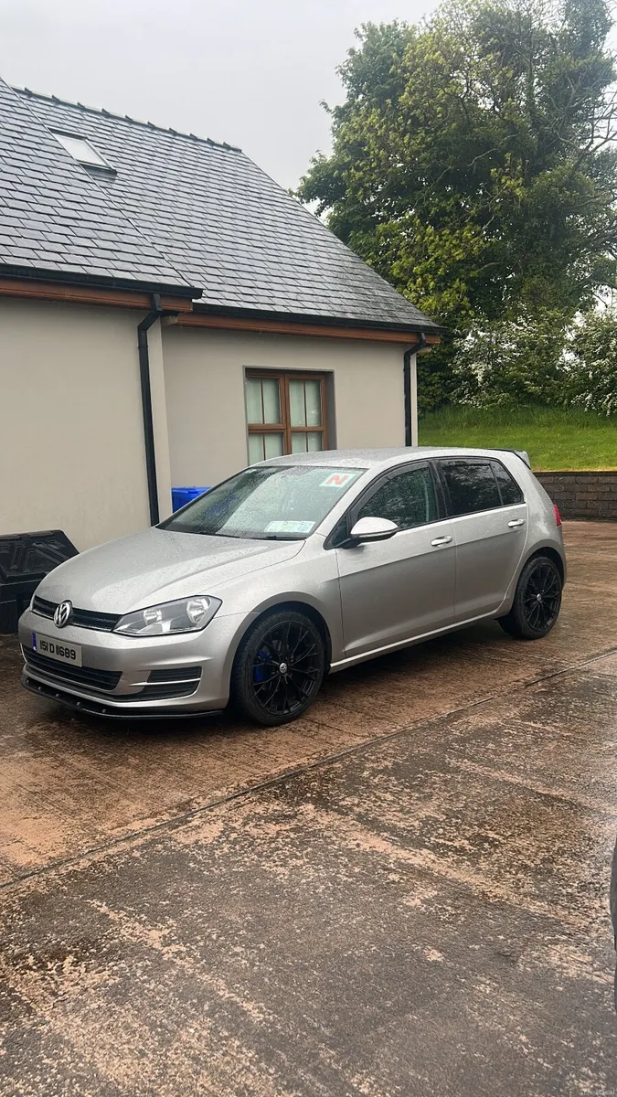 Volkswagen Golf 2015 - Image 1