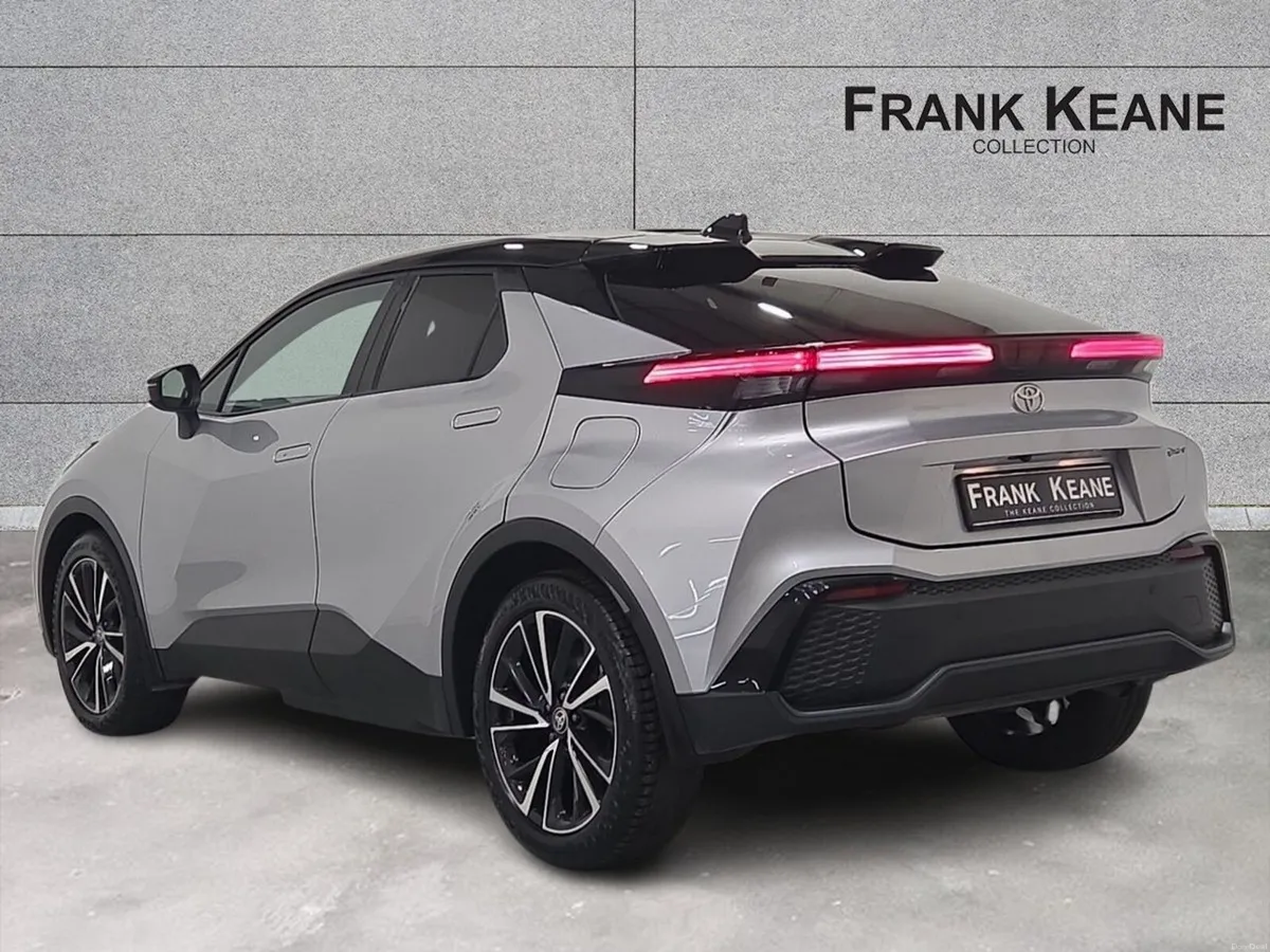 Toyota C-HR 2.0 PHEV Sol - Image 2