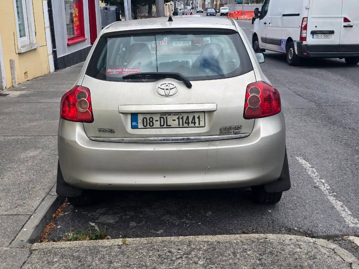 Toyota Auris - Image 2