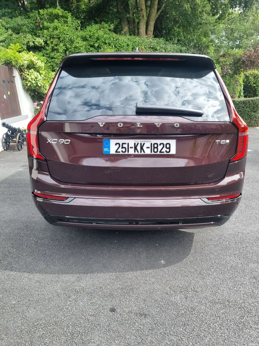 Volvo XC90 2025 - Image 2