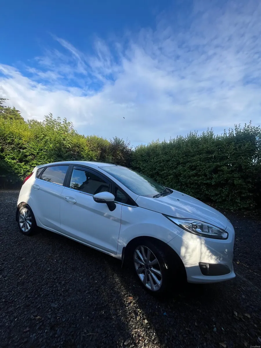 Ford Fiesta MCA TITANIUM 1.25l - Image 2