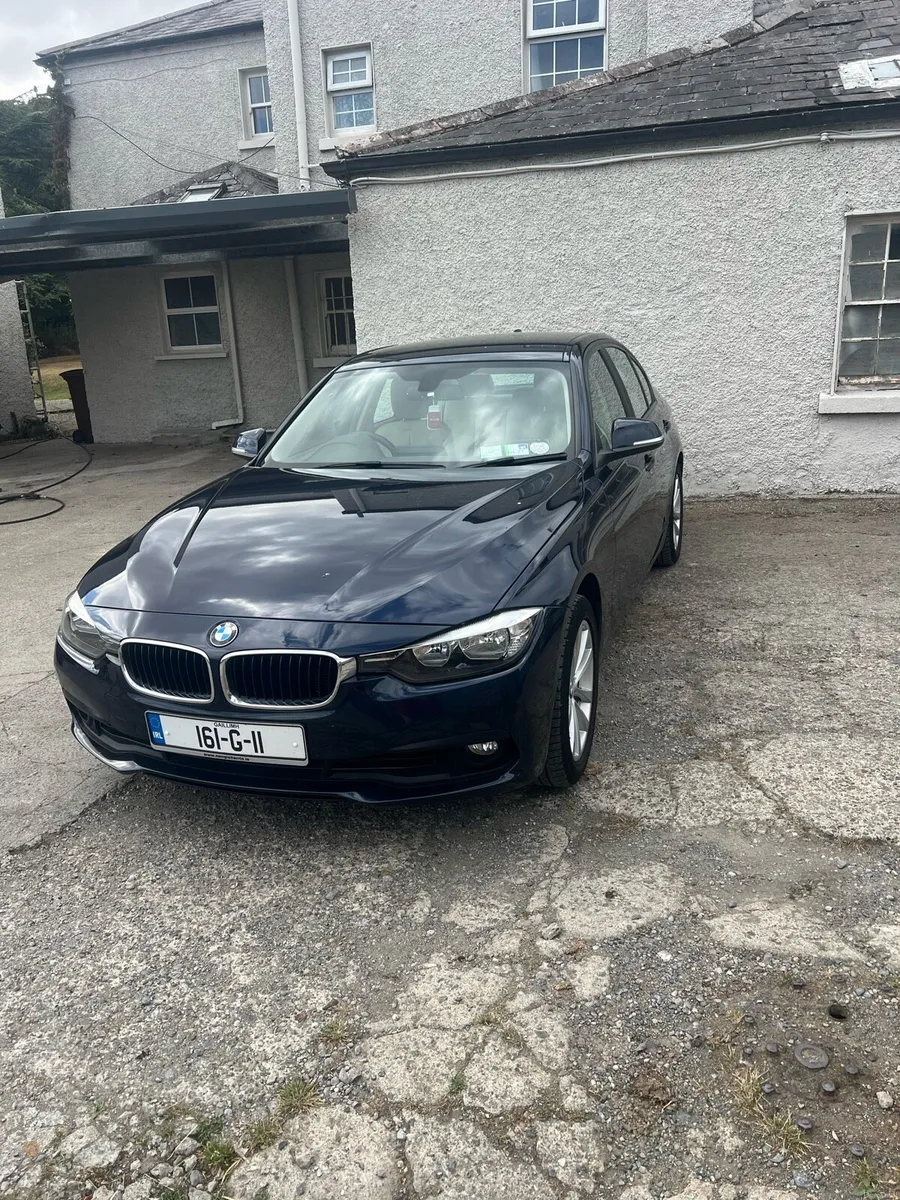 BMW 318i - Image 2
