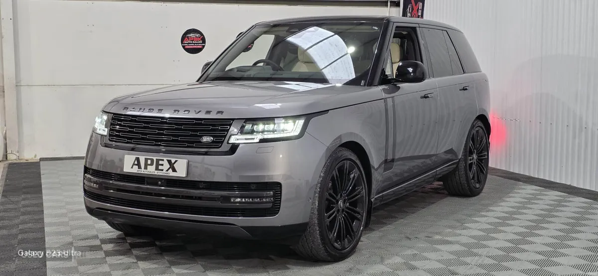 Land Rover Range Rover DIESEL ESTATE - Image 2