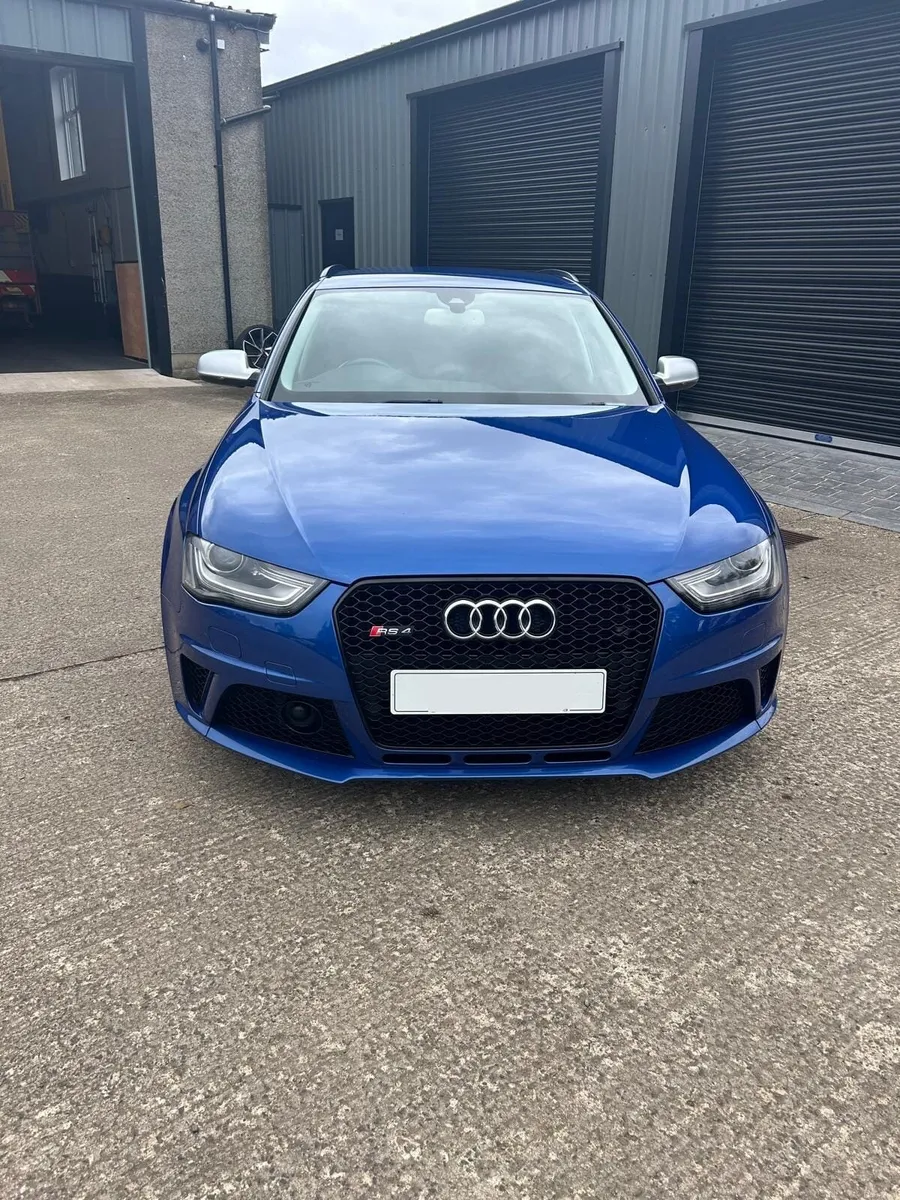 AUDI.  RS4 AVANT FSI QUATTRO - Image 2