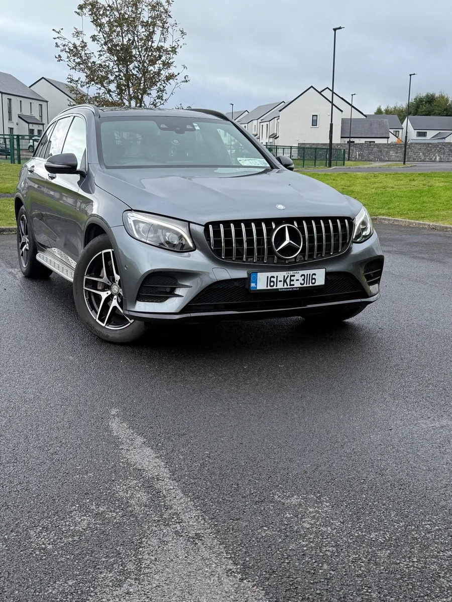 Car - Image 1