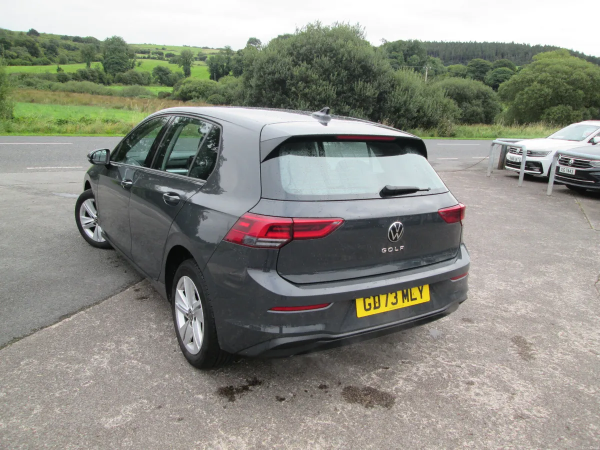 2024  VO;KSWAGEN  GOLF  1.5  TSI  LIFE  5DR - Image 5
