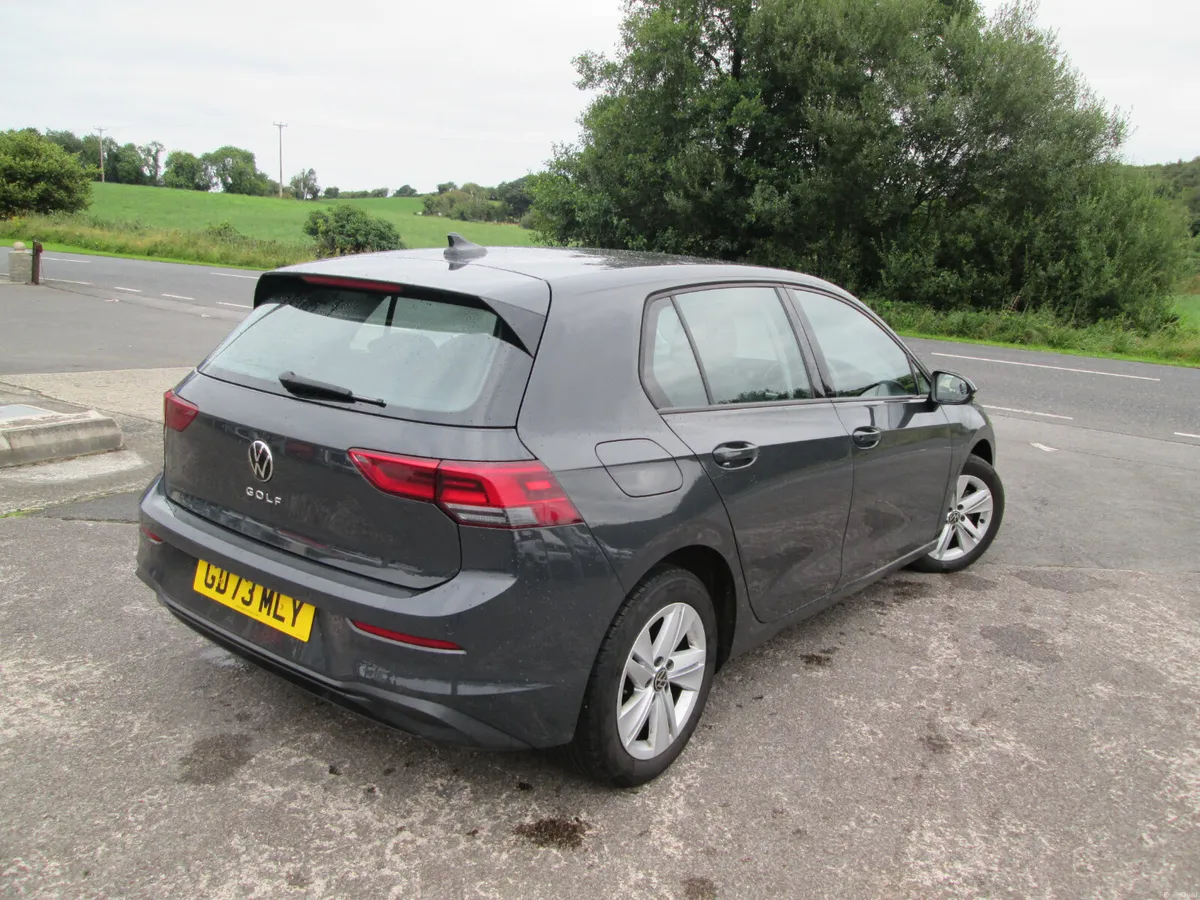 2024  VO;KSWAGEN  GOLF  1.5  TSI  LIFE  5DR - Image 4