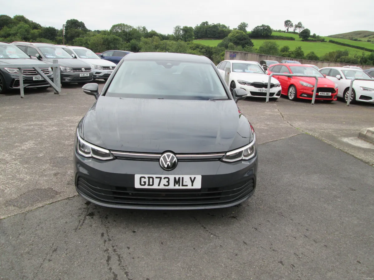 2024  VO;KSWAGEN  GOLF  1.5  TSI  LIFE  5DR - Image 3
