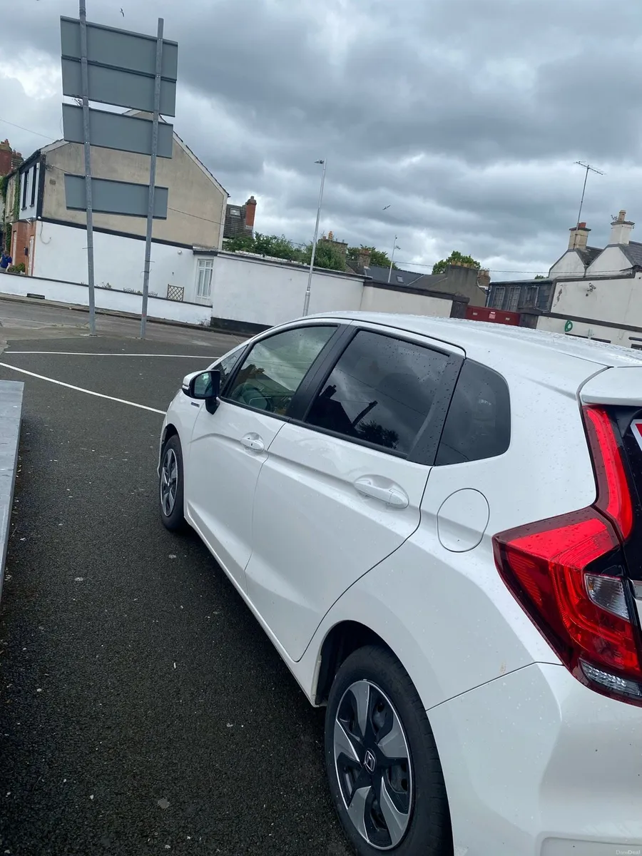 Car - Image 5