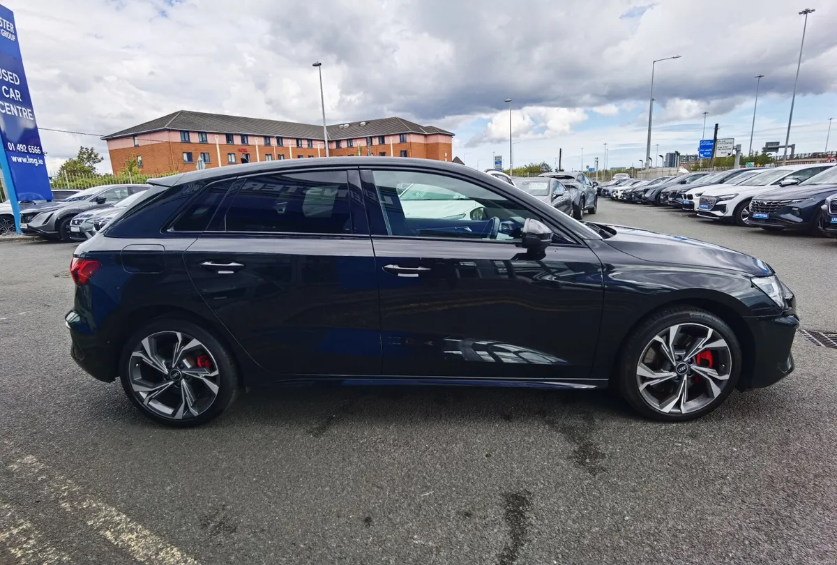 AUDI A3 45 TFSIe S LINE COMPETITION 245BHP AUTO - Image 4