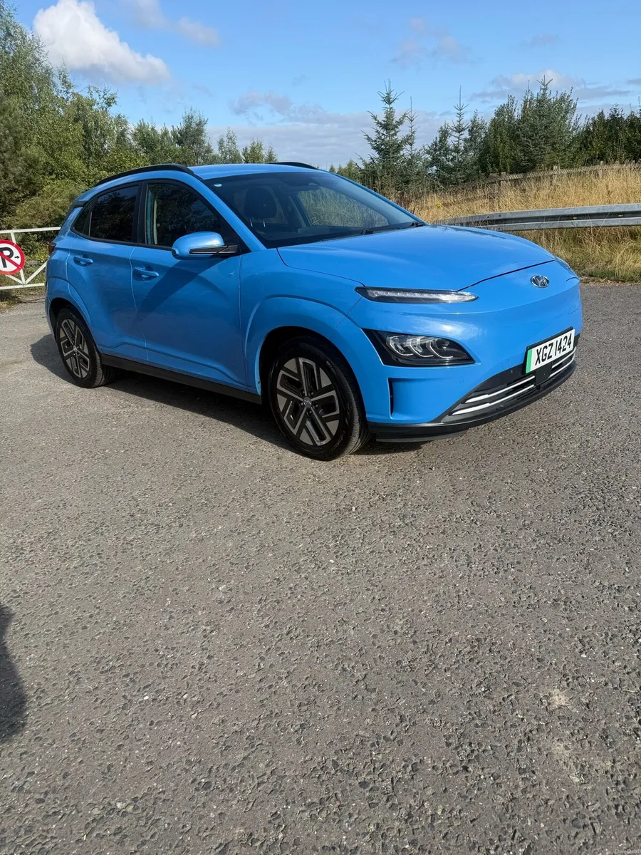 Hyundai kona EV premium 2022 64kw h long range - Image 1