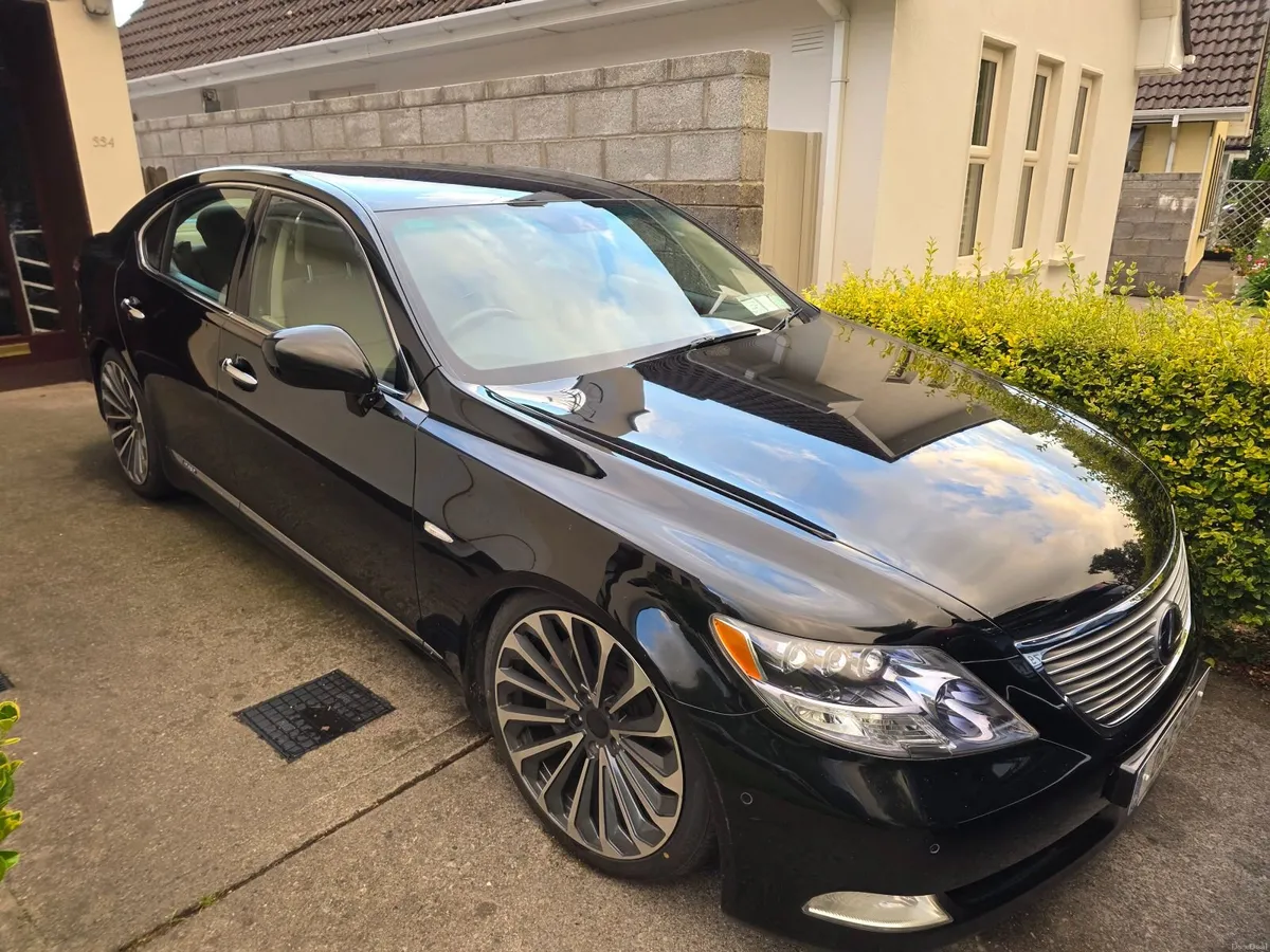 Lexus LS 600h - Image 2