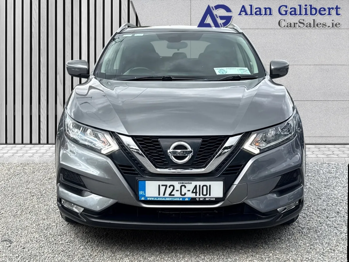 Nissan Qashqai 1.2 SV Petrol  AUTO - Image 4
