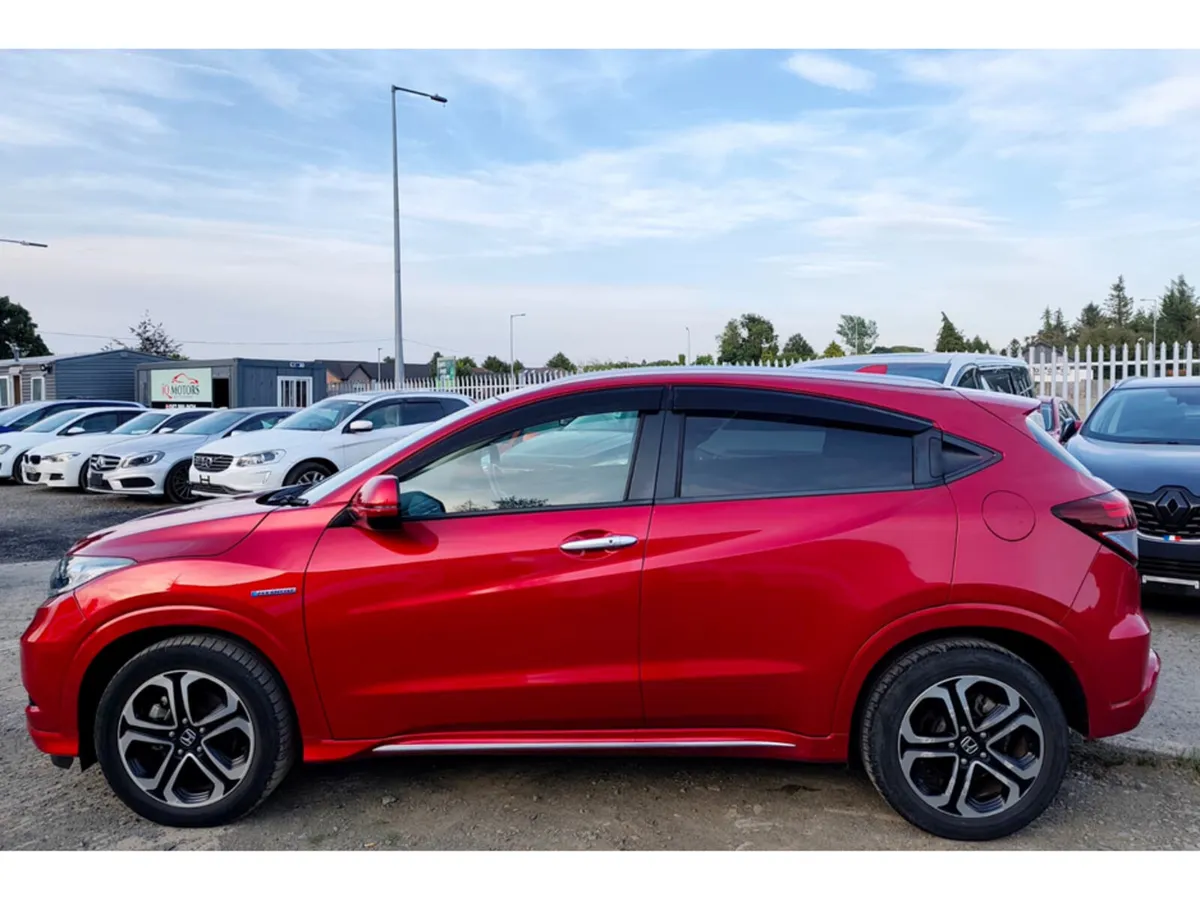 Honda Vezel 1.5 Petrol HYBRID Z HONDA SENSING Auto - Image 5