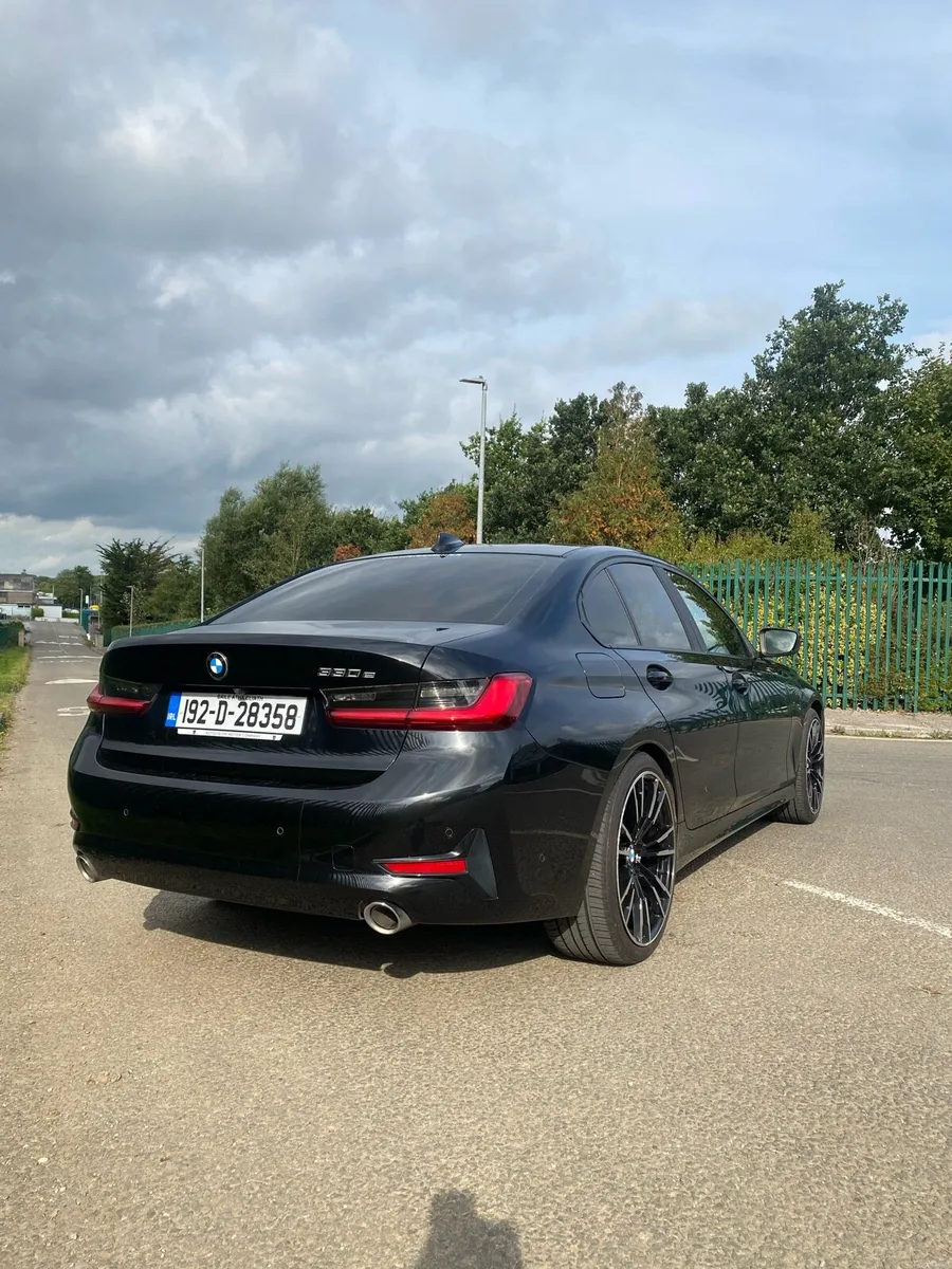 BMW 3 Series 330e M Sport Plug-In Hybrid Auto - Image 3