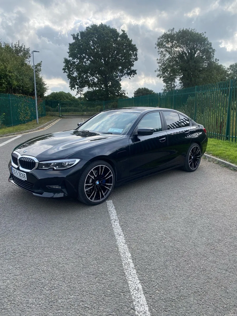 BMW 3 Series 330e M Sport Plug-In Hybrid Auto - Image 1