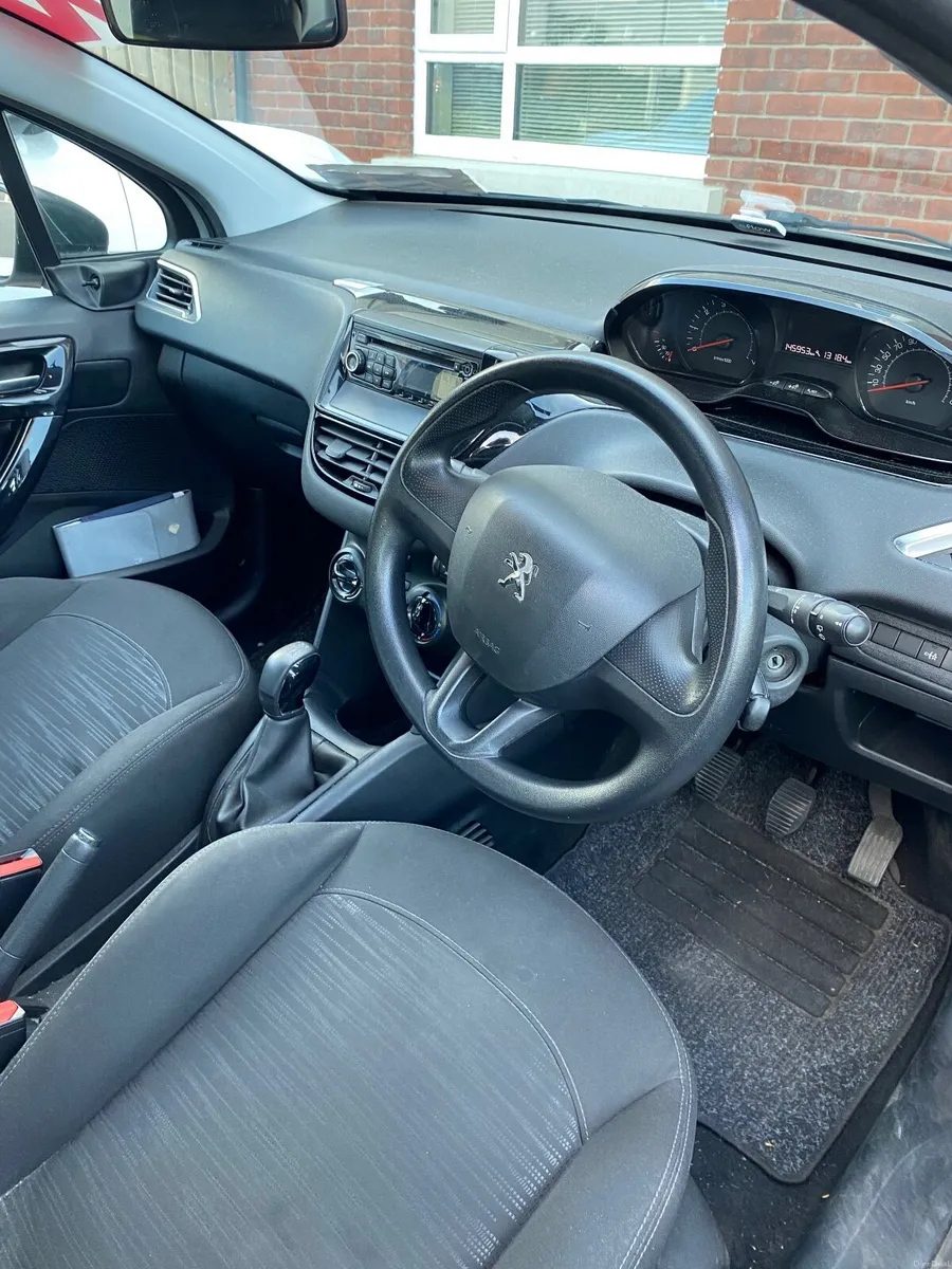 Peugeot 208 2012 - Image 4