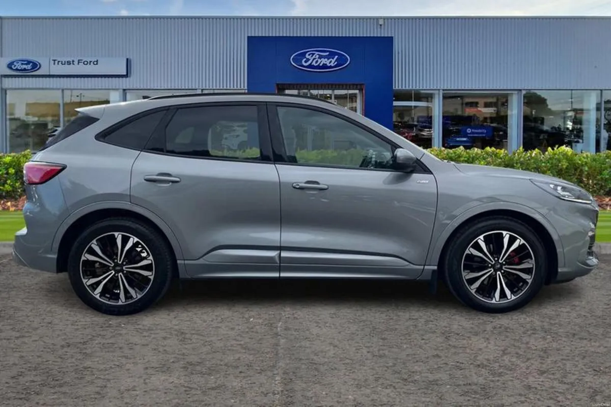 Ford Kuga 2.5h Duratec ST-Line X Edition SUV 5dr - Image 3
