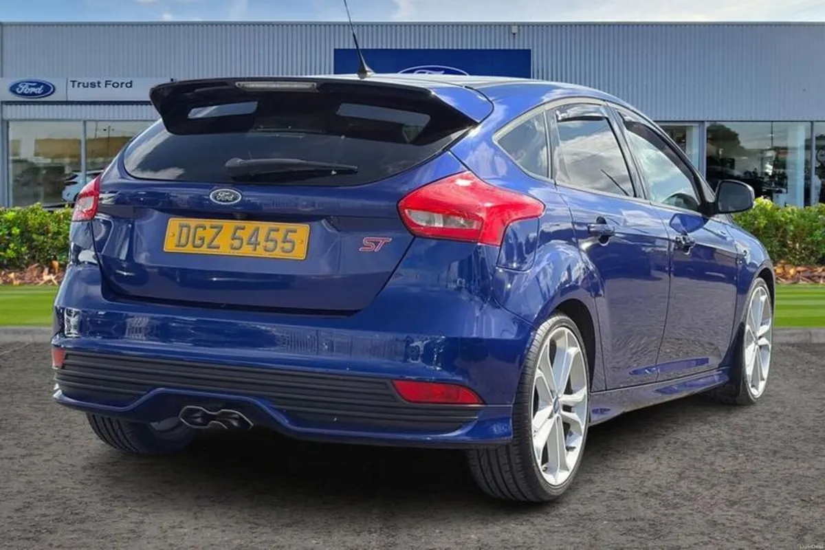Ford Focus 2.0 TDCi ST-3 Hatchback 5dr Diesel - MO - Image 4